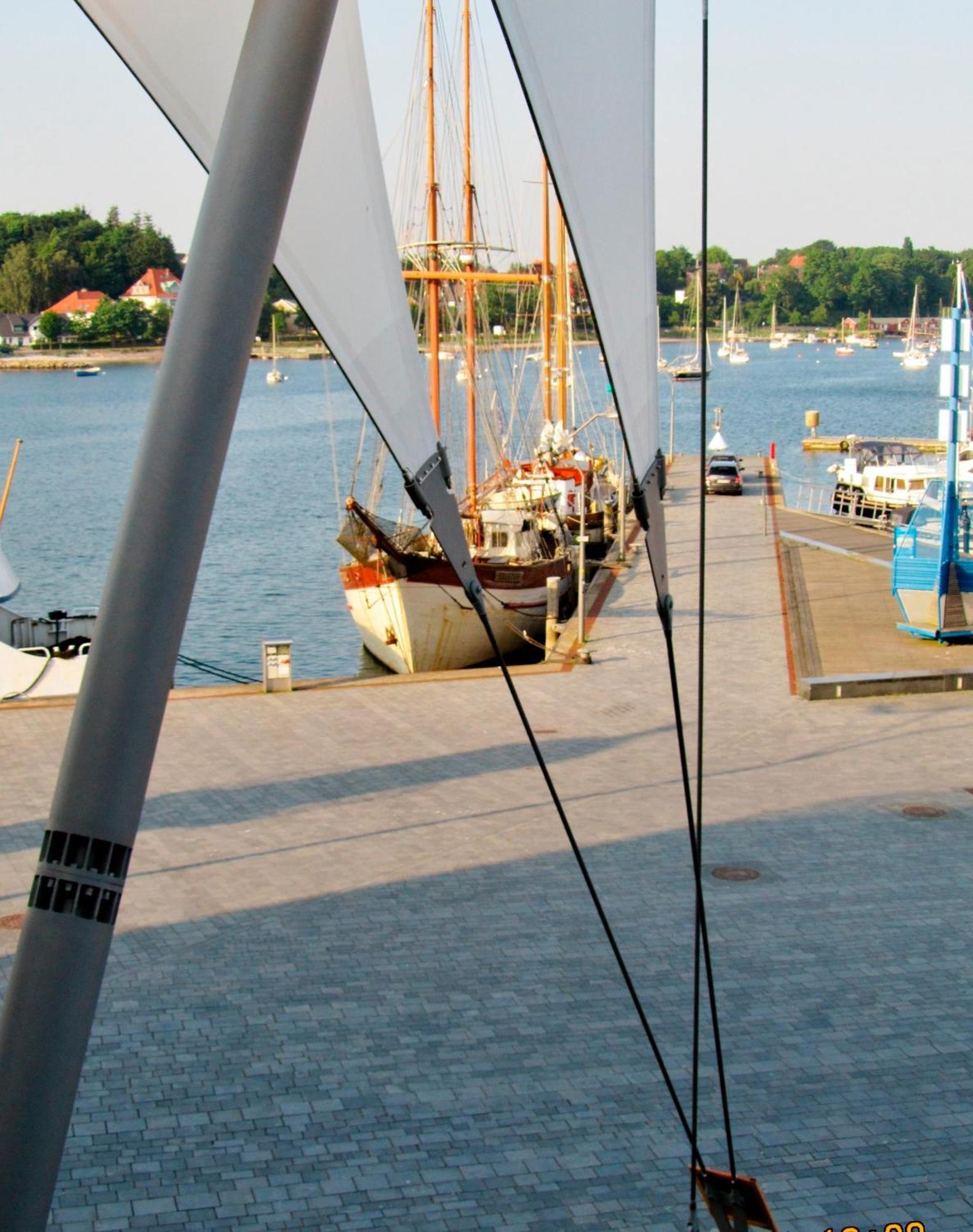 Apartment 12 - "Silbermoewe I" - Blickrichtung Yacht- Und Binnenhafenoffenes Meer Эккернфёрде Экстерьер фото